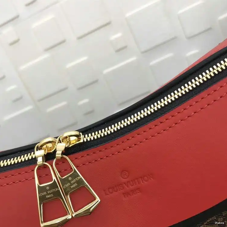 LV 19T1L0331 Bags 0807